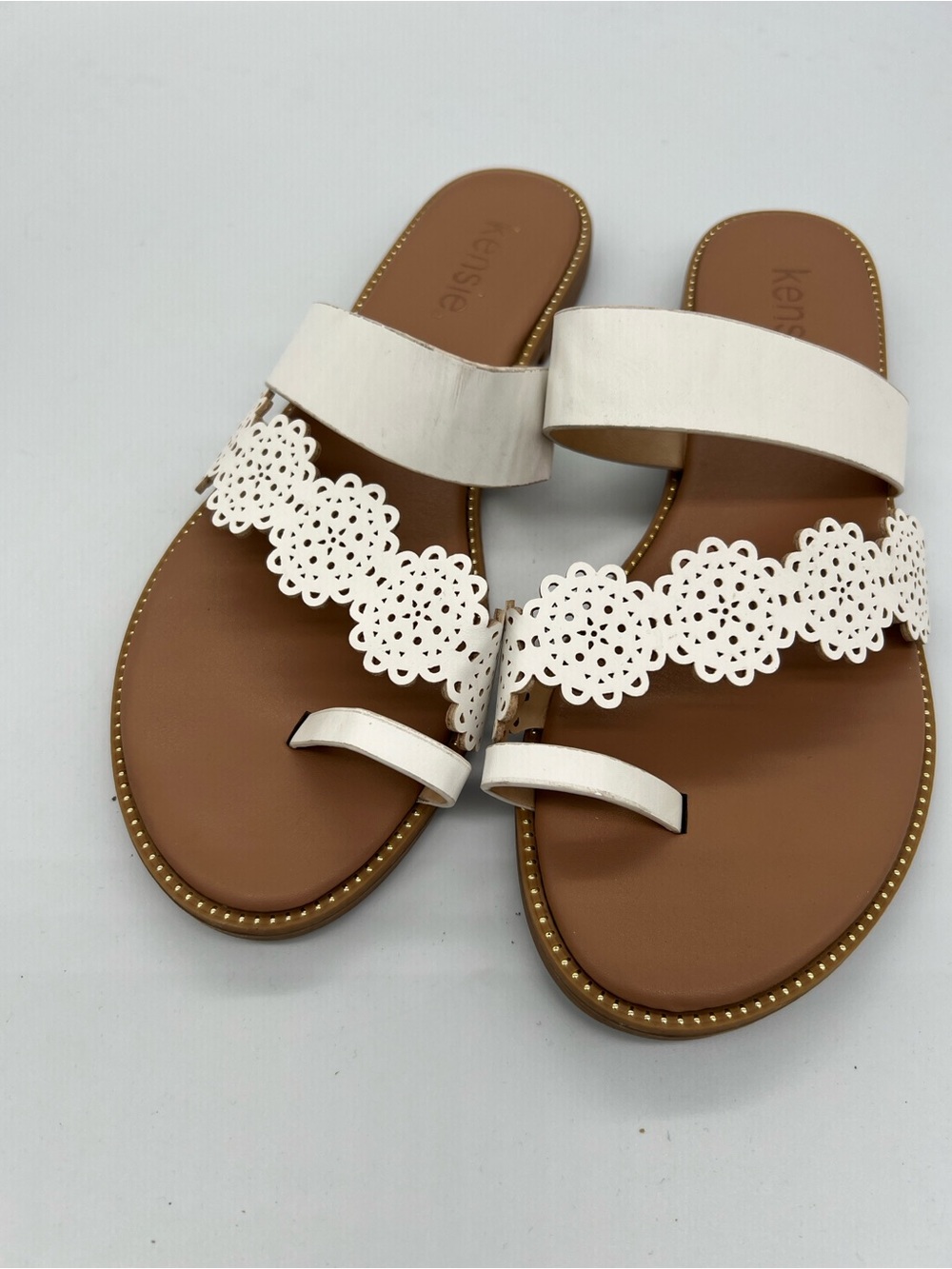 kensie White Floral Laser-Cut Toe-Loop Slide Sandals - Picture 1 of 4